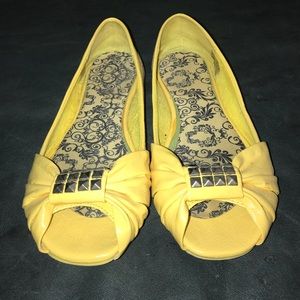 Yellow flats